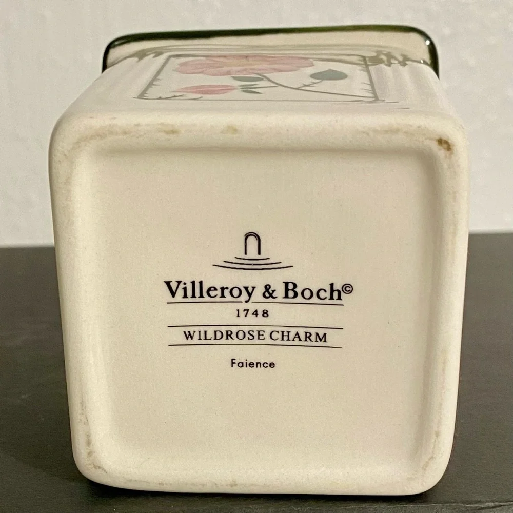 Villeroy & Boch Wildrose Charm Jam Jar Cannister 4.25” Tall White Pink Green